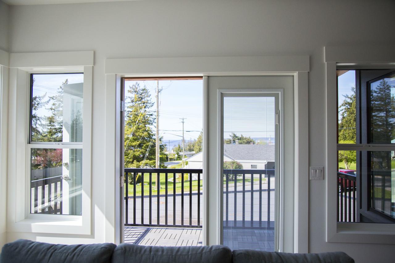 Pacific Point Market And Suites Powell River Buitenkant foto