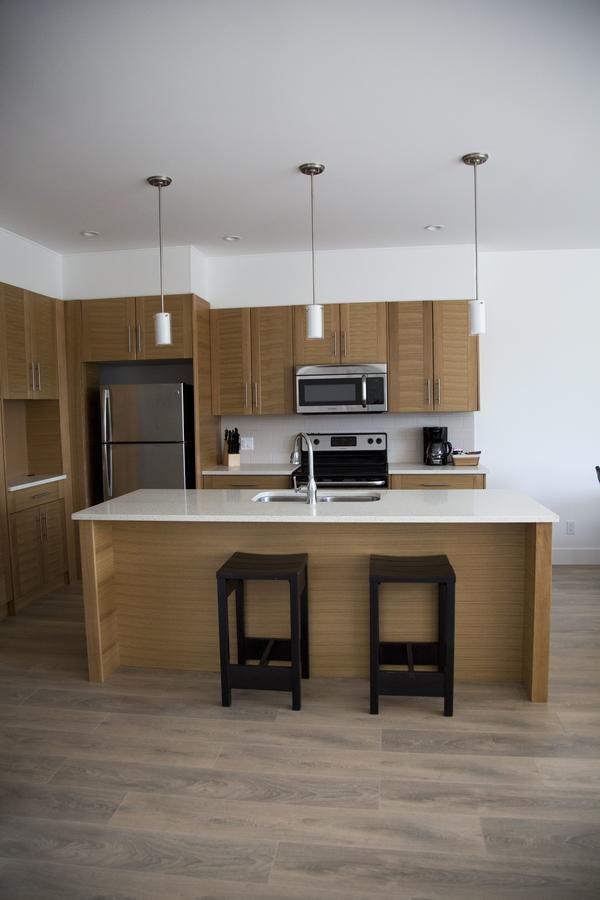 Pacific Point Market And Suites Powell River Buitenkant foto